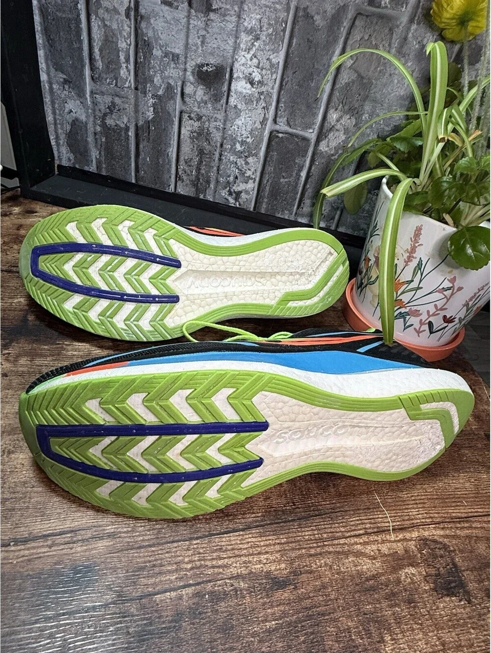 Saucony Endorphin Speed Future Black/Green/Blue/Orange Lace-Up